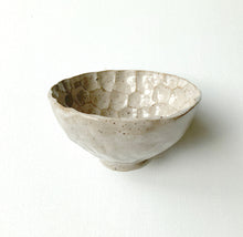 Load image into Gallery viewer, Hand Built Speckled Matcha Bowl / Linen
