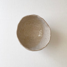 Load image into Gallery viewer, Hand Built speckled Matcha Bowl / Linen